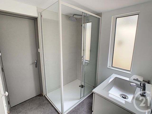 Appartement T2 à louer - 2 pièces - 18.69 m2 - LOOS - 59 - NORD-PAS-DE-CALAIS - Century 21 Vieux-Lille
