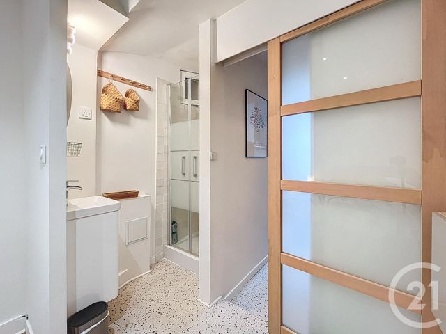 Appartement T2 à louer - 3 pièces - 34.14 m2 - LILLE - 59 - NORD-PAS-DE-CALAIS - Century 21 Vieux-Lille