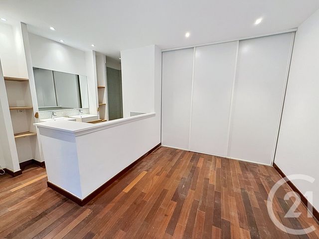 Appartement T3 à louer - 3 pièces - 96.54 m2 - LILLE - 59 - NORD-PAS-DE-CALAIS - Century 21 Vieux-Lille