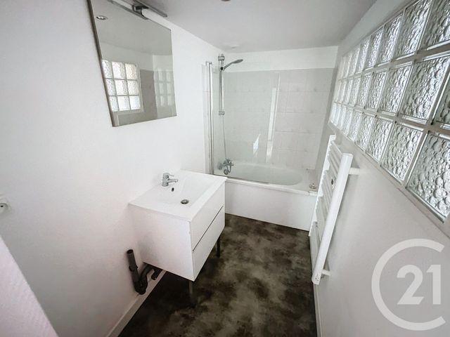 Appartement T2 à louer - 2 pièces - 33.34 m2 - LILLE - 59 - NORD-PAS-DE-CALAIS - Century 21 Vieux-Lille