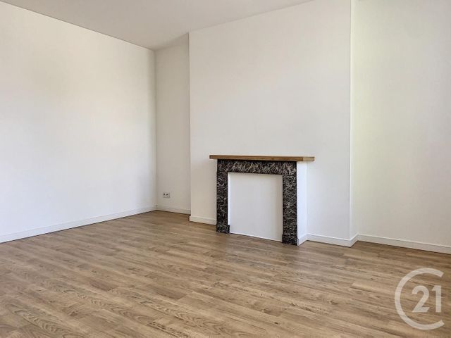 Appartement T2 à louer - 2 pièces - 48.1 m2 - LILLE - 59 - NORD-PAS-DE-CALAIS - Century 21 Vieux-Lille