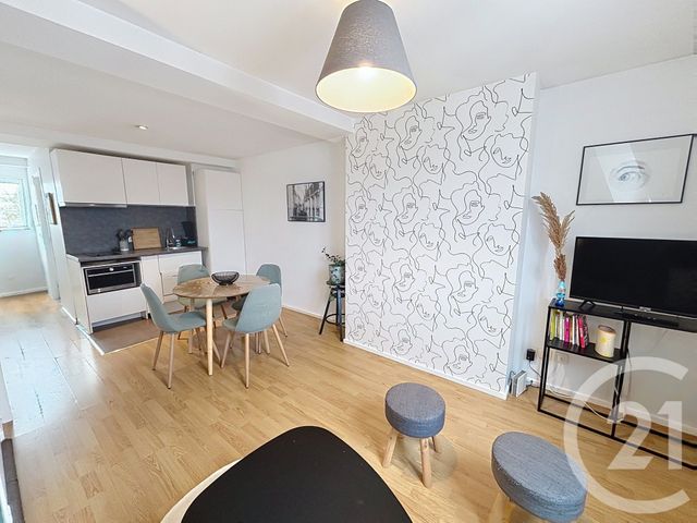 Appartement T2 à vendre - 2 pièces - 40.47 m2 - LILLE - 59 - NORD-PAS-DE-CALAIS - Century 21 Vieux-Lille