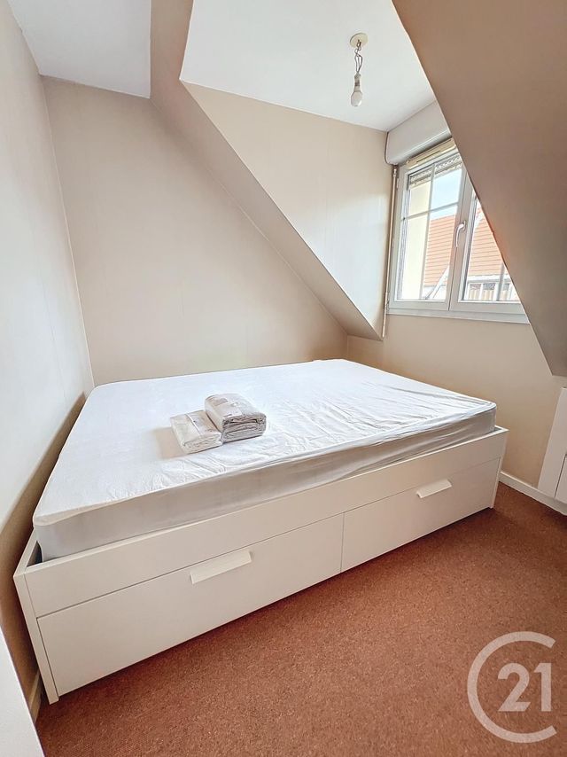 Appartement T2 à louer - 2 pièces - 45.0 m2 - LILLE - 59 - NORD-PAS-DE-CALAIS - Century 21 Vieux-Lille