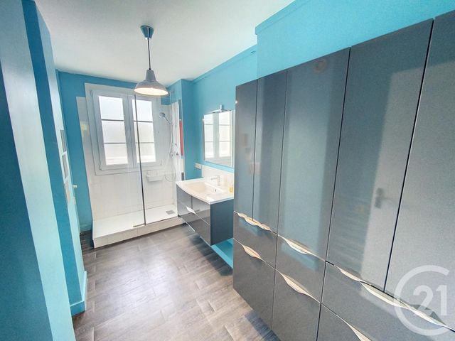 Appartement T5 à louer - 4 pièces - 89.72 m2 - LILLE - 59 - NORD-PAS-DE-CALAIS - Century 21 Vieux-Lille