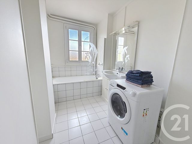 Appartement T3 à louer - 3 pièces - 77.02 m2 - LILLE - 59 - NORD-PAS-DE-CALAIS - Century 21 Vieux-Lille