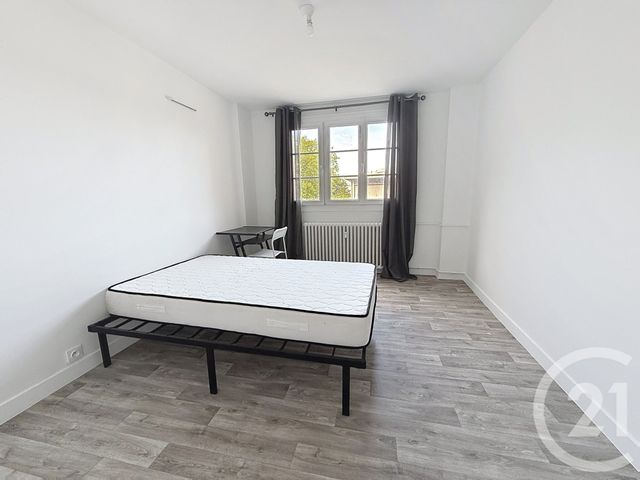 Appartement T3 à louer - 3 pièces - 77.02 m2 - LILLE - 59 - NORD-PAS-DE-CALAIS - Century 21 Vieux-Lille