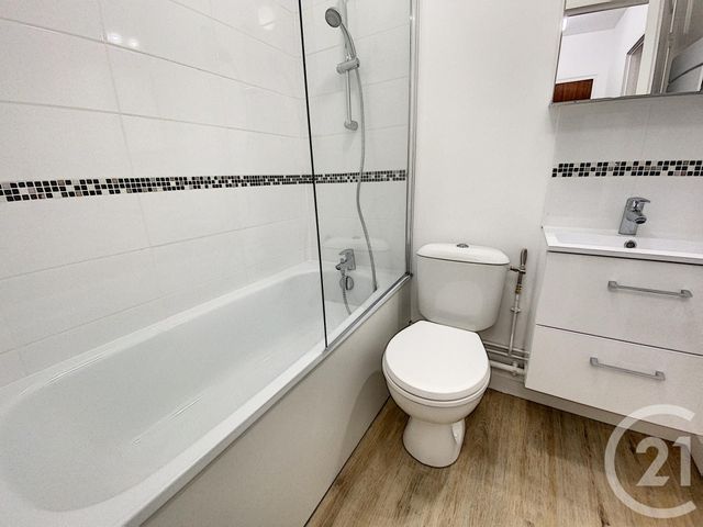 Appartement Studio à louer - 1 pièce - 29.47 m2 - LILLE - 59 - NORD-PAS-DE-CALAIS - Century 21 Vieux-Lille