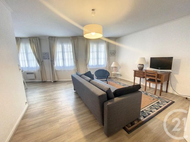 Appartement T3 à louer - 3 pièces - 76.54 m2 - LILLE - 59 - NORD-PAS-DE-CALAIS - Century 21 Vieux-Lille