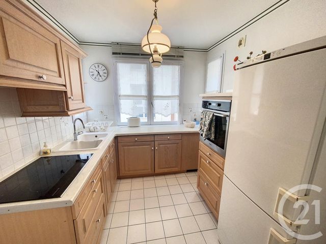 Appartement T3 à louer - 3 pièces - 76.54 m2 - LILLE - 59 - NORD-PAS-DE-CALAIS - Century 21 Vieux-Lille