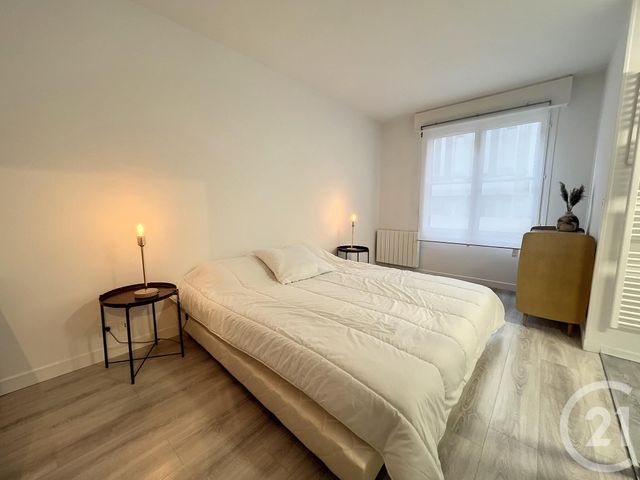 Appartement T2 à louer - 2 pièces - 48.1 m2 - LILLE - 59 - NORD-PAS-DE-CALAIS - Century 21 Vieux-Lille