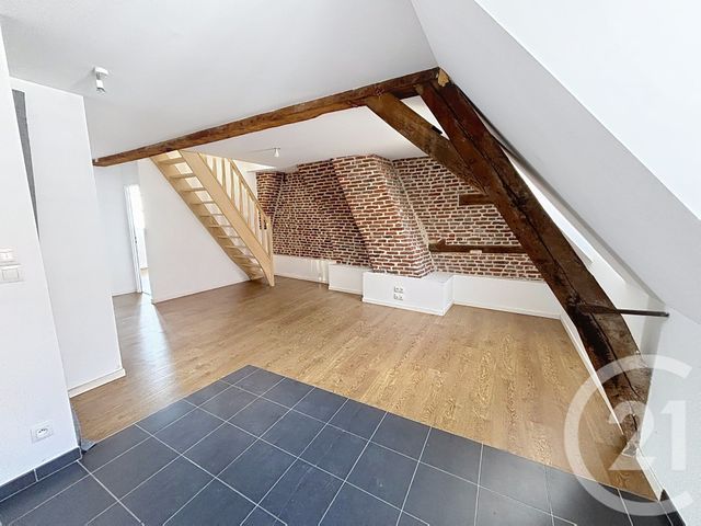 Appartement T1 à louer - 1 pièce - 65.0 m2 - LILLE - 59 - NORD-PAS-DE-CALAIS - Century 21 Vieux-Lille