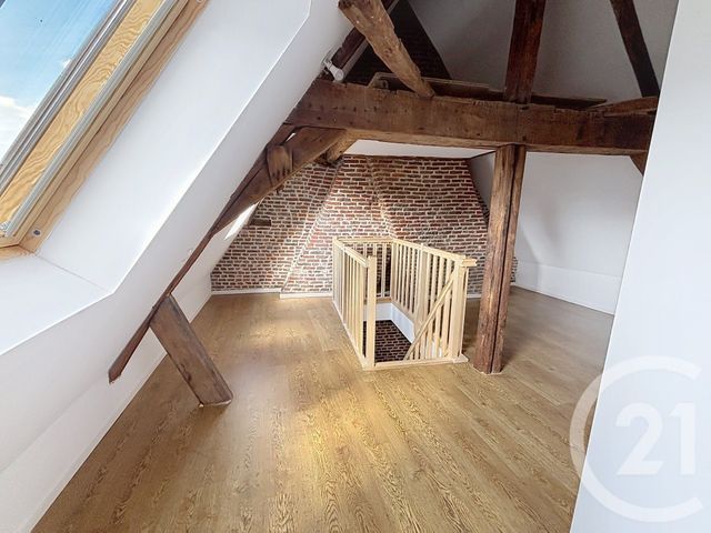 Appartement T1 à louer - 1 pièce - 65.0 m2 - LILLE - 59 - NORD-PAS-DE-CALAIS - Century 21 Vieux-Lille