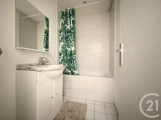 Appartement F3 à louer - 3 pièces - 73.37 m2 - LILLE - 59 - NORD-PAS-DE-CALAIS - Century 21 Vieux-Lille