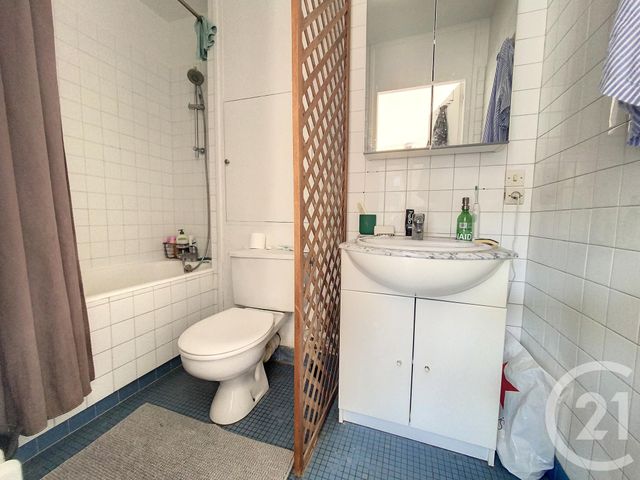Appartement T2 à louer - 2 pièces - 40.24 m2 - LILLE - 59 - NORD-PAS-DE-CALAIS - Century 21 Vieux-Lille