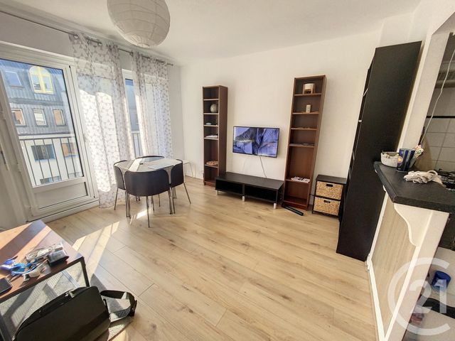 Appartement T2 à louer - 2 pièces - 40.24 m2 - LILLE - 59 - NORD-PAS-DE-CALAIS - Century 21 Vieux-Lille