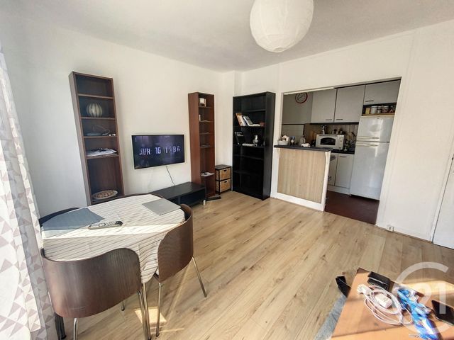 Appartement T2 à louer - 2 pièces - 40.24 m2 - LILLE - 59 - NORD-PAS-DE-CALAIS - Century 21 Vieux-Lille