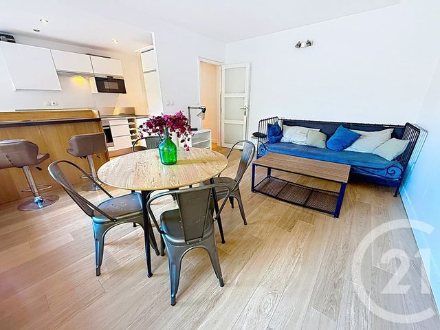 Appartement T2 à vendre - 2 pièces - 53.29 m2 - LILLE - 59 - NORD-PAS-DE-CALAIS - Century 21 Vieux-Lille