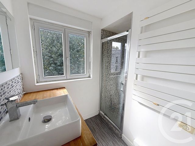 Appartement T2 à vendre - 2 pièces - 53.29 m2 - LILLE - 59 - NORD-PAS-DE-CALAIS - Century 21 Vieux-Lille