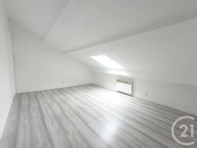 Appartement T3 à louer - 2 pièces - 44.93 m2 - LILLE - 59 - NORD-PAS-DE-CALAIS - Century 21 Vieux-Lille
