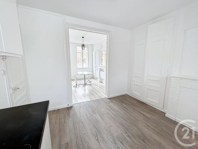 Appartement T1 à louer - 1 pièce - 35.81 m2 - LILLE - 59 - NORD-PAS-DE-CALAIS - Century 21 Vieux-Lille