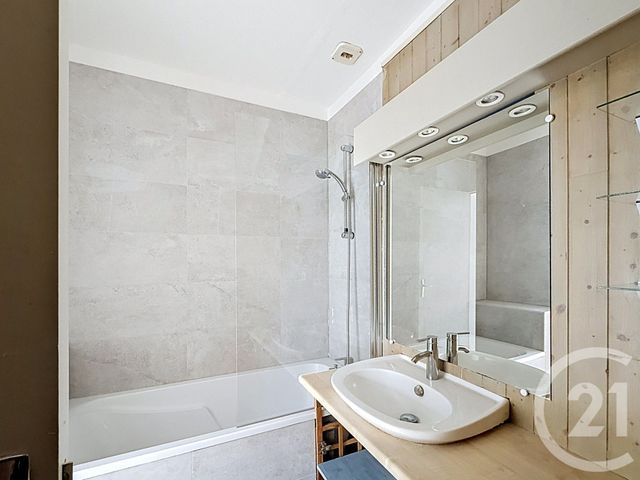 Appartement T2 à louer - 2 pièces - 58.2 m2 - LILLE - 59 - NORD-PAS-DE-CALAIS - Century 21 Vieux-Lille