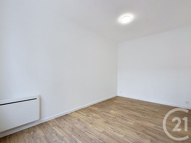 Appartement T3 à louer - 3 pièces - 59.4 m2 - LILLE - 59 - NORD-PAS-DE-CALAIS - Century 21 Vieux-Lille