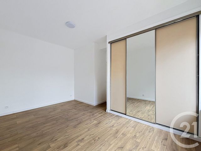 Appartement T3 à louer - 3 pièces - 60.67 m2 - LILLE - 59 - NORD-PAS-DE-CALAIS - Century 21 Vieux-Lille