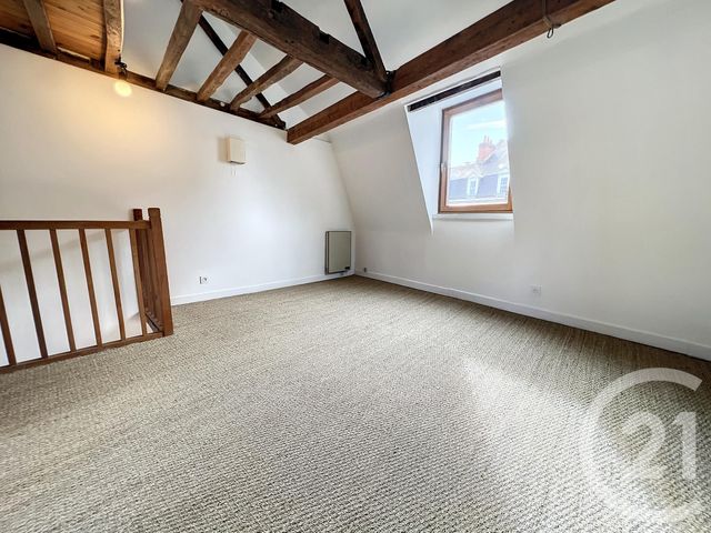 Appartement Duplex à louer - 2 pièces - 43.18 m2 - LILLE - 59 - NORD-PAS-DE-CALAIS - Century 21 Vieux-Lille