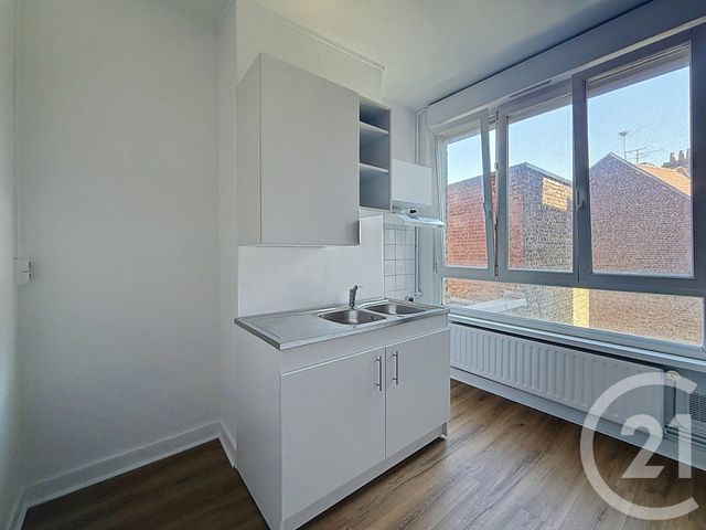 Appartement T2 à louer - 2 pièces - 55.0 m2 - LA MADELEINE - 59 - NORD-PAS-DE-CALAIS - Century 21 Vieux-Lille