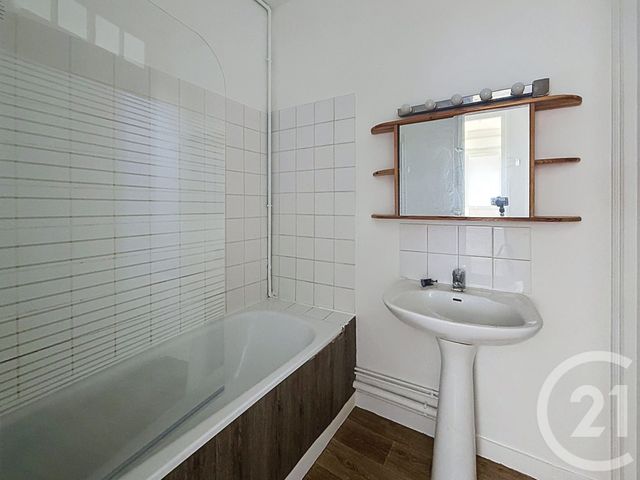 Appartement T2 à louer - 2 pièces - 55.0 m2 - LA MADELEINE - 59 - NORD-PAS-DE-CALAIS - Century 21 Vieux-Lille