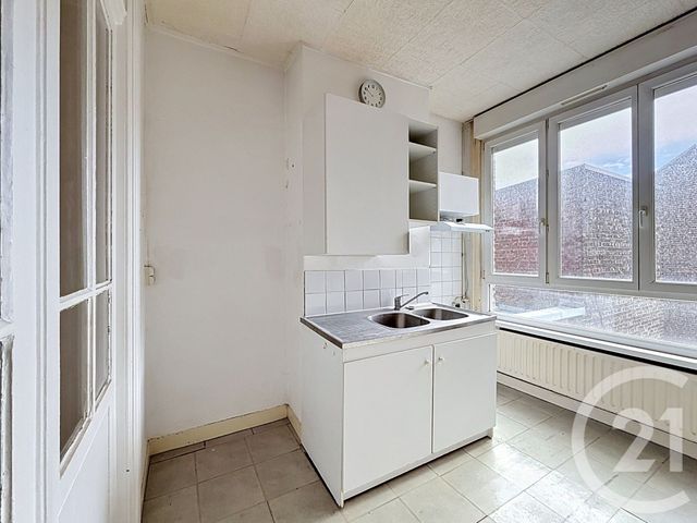 Appartement T2 à louer - 2 pièces - 55.0 m2 - LA MADELEINE - 59 - NORD-PAS-DE-CALAIS - Century 21 Vieux-Lille