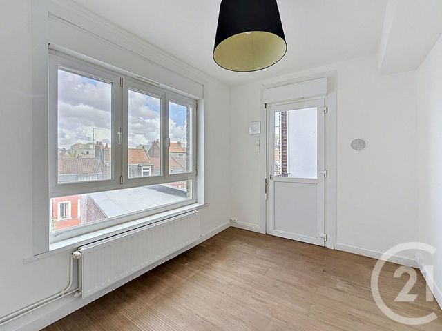 Appartement T2 à louer - 2 pièces - 66.0 m2 - LA MADELEINE - 59 - NORD-PAS-DE-CALAIS - Century 21 Vieux-Lille