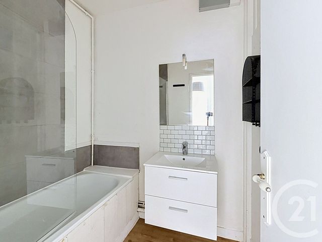 Appartement T2 à louer - 2 pièces - 66.0 m2 - LA MADELEINE - 59 - NORD-PAS-DE-CALAIS - Century 21 Vieux-Lille