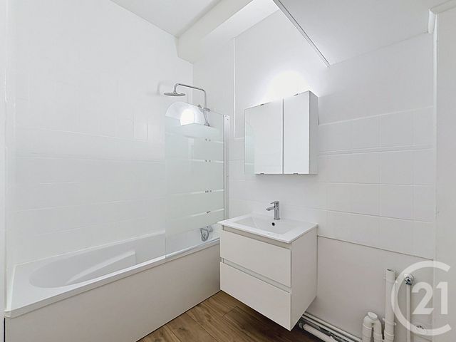 Appartement T3 à louer - 2 pièces - 44.68 m2 - LILLE - 59 - NORD-PAS-DE-CALAIS - Century 21 Vieux-Lille