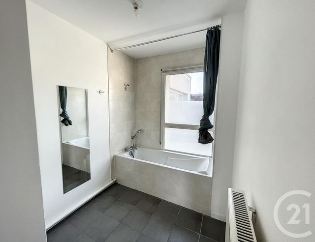 Appartement T3 à louer - 3 pièces - 56.8 m2 - LILLE - 59 - NORD-PAS-DE-CALAIS - Century 21 Vieux-Lille