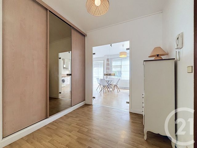 Appartement T3 à louer - 3 pièces - 70.1 m2 - LILLE - 59 - NORD-PAS-DE-CALAIS - Century 21 Vieux-Lille