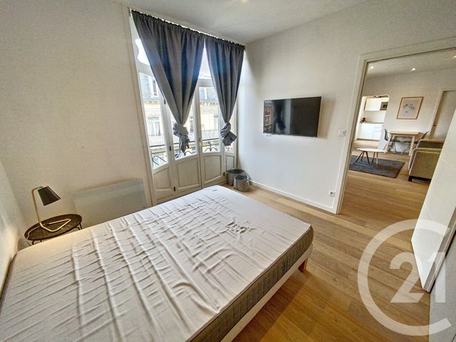 Appartement T2 à louer - 2 pièces - 44.1 m2 - LILLE - 59 - NORD-PAS-DE-CALAIS - Century 21 Vieux-Lille
