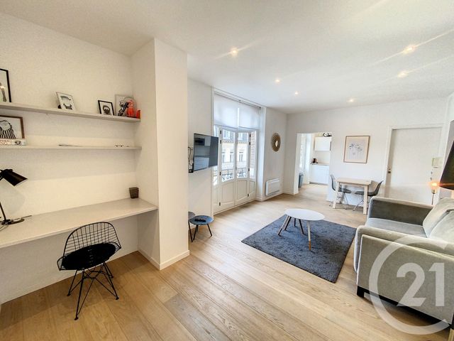 Appartement T2 à louer - 2 pièces - 44.1 m2 - LILLE - 59 - NORD-PAS-DE-CALAIS - Century 21 Vieux-Lille