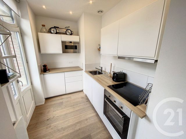 Appartement T2 à louer - 2 pièces - 44.1 m2 - LILLE - 59 - NORD-PAS-DE-CALAIS - Century 21 Vieux-Lille