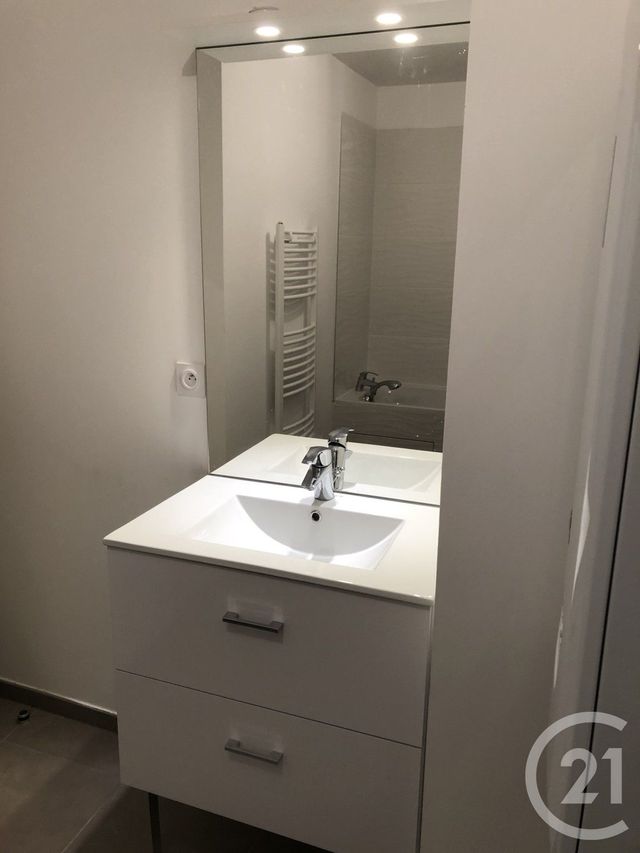 Appartement T2 à louer - 2 pièces - 53.6 m2 - MARCQ EN BAROEUL - 59 - NORD-PAS-DE-CALAIS - Century 21 Vieux-Lille