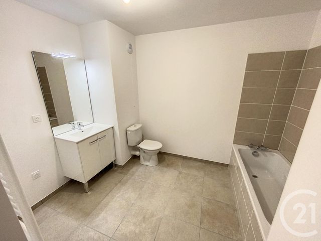 Appartement F2 à louer - 2 pièces - 54.74 m2 - ARMENTIERES - 59 - NORD-PAS-DE-CALAIS - Century 21 Vieux-Lille