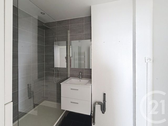 Appartement T2 à louer - 2 pièces - 54.06 m2 - MONS EN BAROEUL - 59 - NORD-PAS-DE-CALAIS - Century 21 Vieux-Lille
