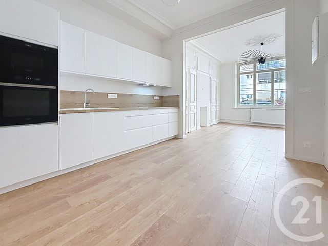 Appartement T2 à vendre - 2 pièces - 50.06 m2 - LILLE - 59 - NORD-PAS-DE-CALAIS - Century 21 Vieux-Lille