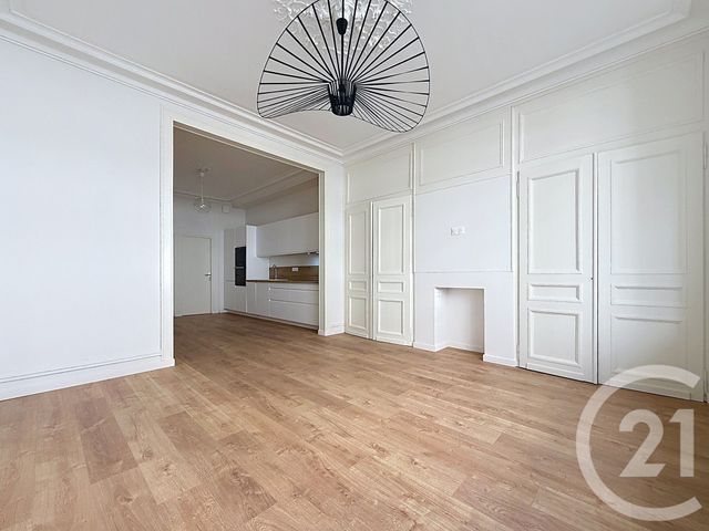 Appartement T2 à vendre - 2 pièces - 50.06 m2 - LILLE - 59 - NORD-PAS-DE-CALAIS - Century 21 Vieux-Lille