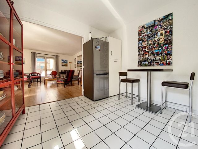 Appartement T3 à vendre - 3 pièces - 81.57 m2 - LILLE - 59 - NORD-PAS-DE-CALAIS - Century 21 Vieux-Lille Appartement T3 à vendre - 3 pièces - 81.57 m2 - LILLE - 59 - NORD-PAS-DE-CALAIS - Century 21 Vieux-Lille