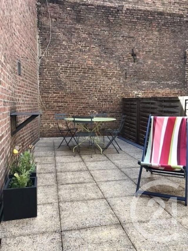 Appartement T3 à vendre - 3 pièces - 81.57 m2 - LILLE - 59 - NORD-PAS-DE-CALAIS - Century 21 Vieux-Lille Appartement T3 à vendre - 3 pièces - 81.57 m2 - LILLE - 59 - NORD-PAS-DE-CALAIS - Century 21 Vieux-Lille