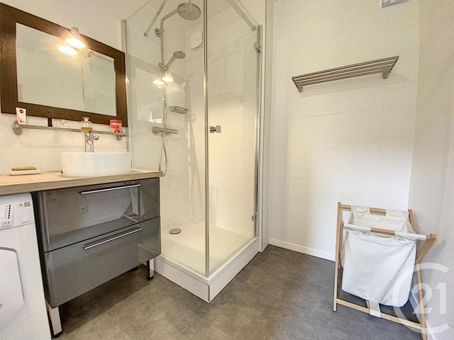 Appartement T3 à vendre - 3 pièces - 81.57 m2 - LILLE - 59 - NORD-PAS-DE-CALAIS - Century 21 Vieux-Lille Appartement T3 à vendre - 3 pièces - 81.57 m2 - LILLE - 59 - NORD-PAS-DE-CALAIS - Century 21 Vieux-Lille