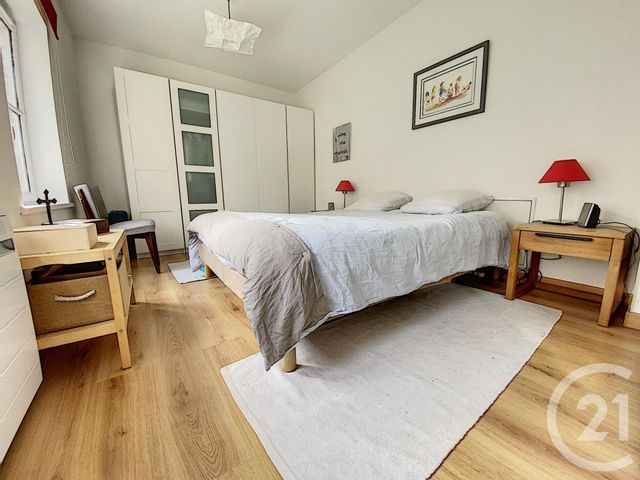 Appartement T3 à vendre - 3 pièces - 81.57 m2 - LILLE - 59 - NORD-PAS-DE-CALAIS - Century 21 Vieux-Lille Appartement T3 à vendre - 3 pièces - 81.57 m2 - LILLE - 59 - NORD-PAS-DE-CALAIS - Century 21 Vieux-Lille