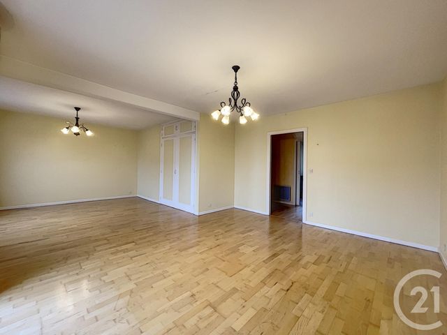 Afficher la photo en grand Appartement F3 à vendre - 3 pièces - 77.0 m2 - LILLE - 59 - NORD-PAS-DE-CALAIS - Century 21 Vieux-Lille