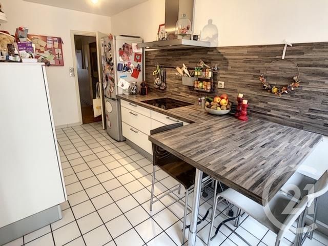 Afficher la photo en grand Appartement T4 à vendre - 4 pièces - 111.1 m2 - LILLE - 59 - NORD-PAS-DE-CALAIS - Century 21 Vieux-Lille
